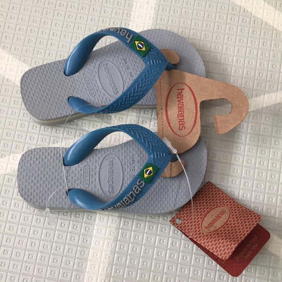 NWT HAVAIANAS kids size 9c ice grey slippers. - Picture 3 of 3